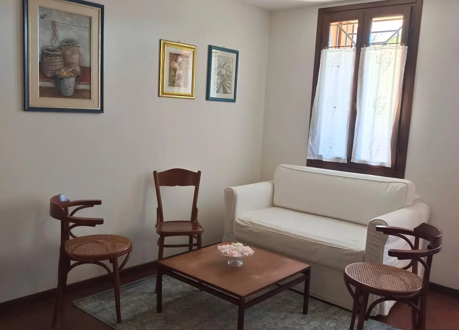 La Taverna Di Anna San Pietro di Feletto イタリア